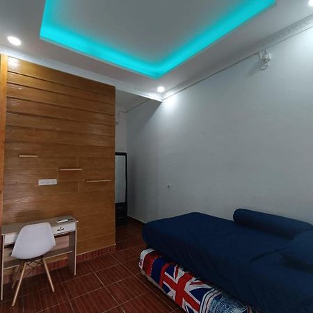 ホテル Oyo Life 92977 Neba Kost Aesthetic Peladen エクステリア 写真
