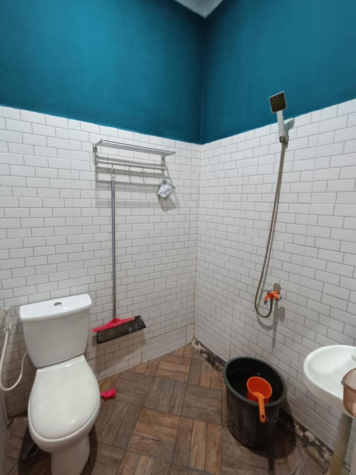 ホテル Oyo Life 92977 Neba Kost Aesthetic Peladen エクステリア 写真