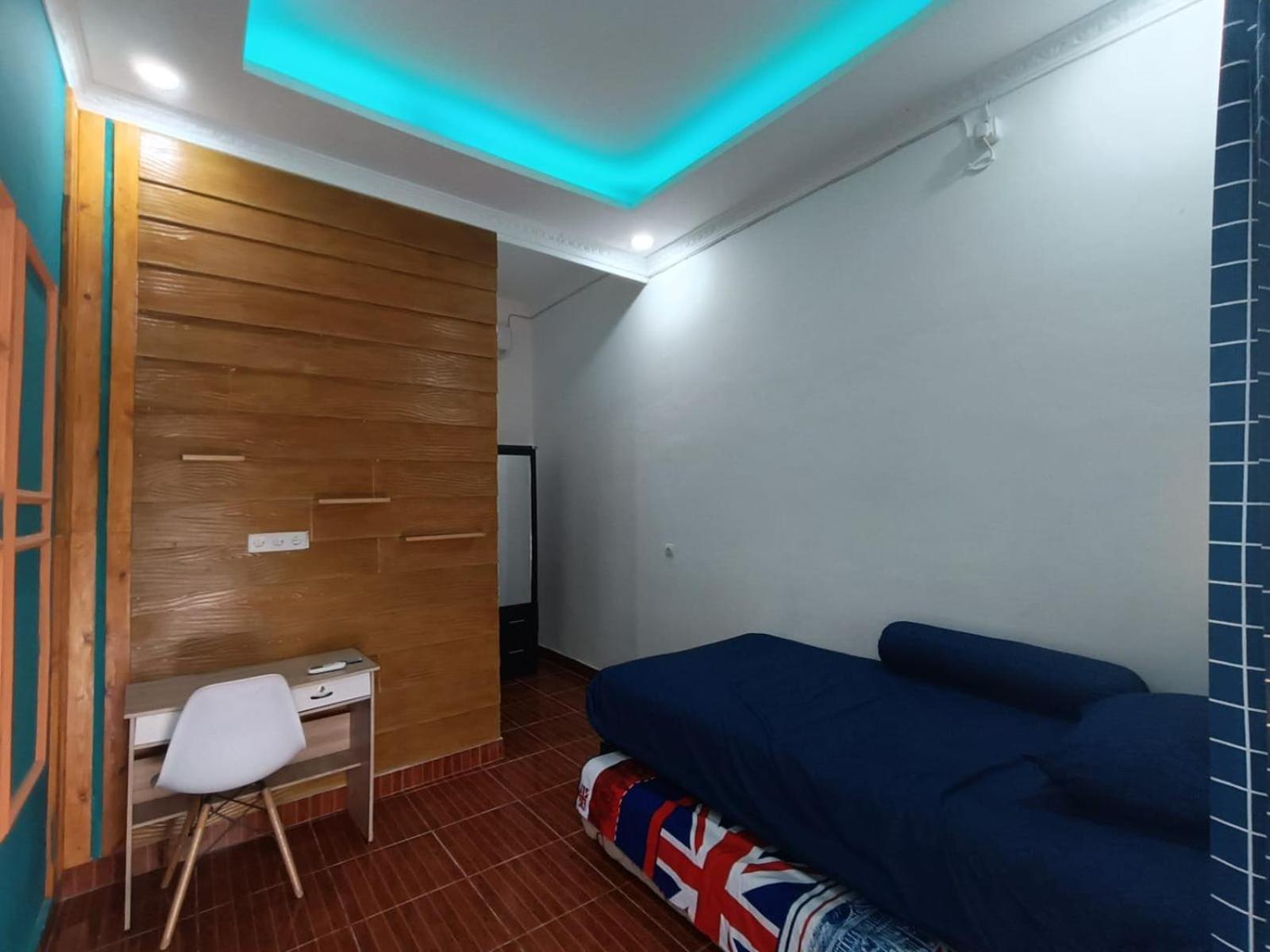 ホテル Oyo Life 92977 Neba Kost Aesthetic Peladen エクステリア 写真